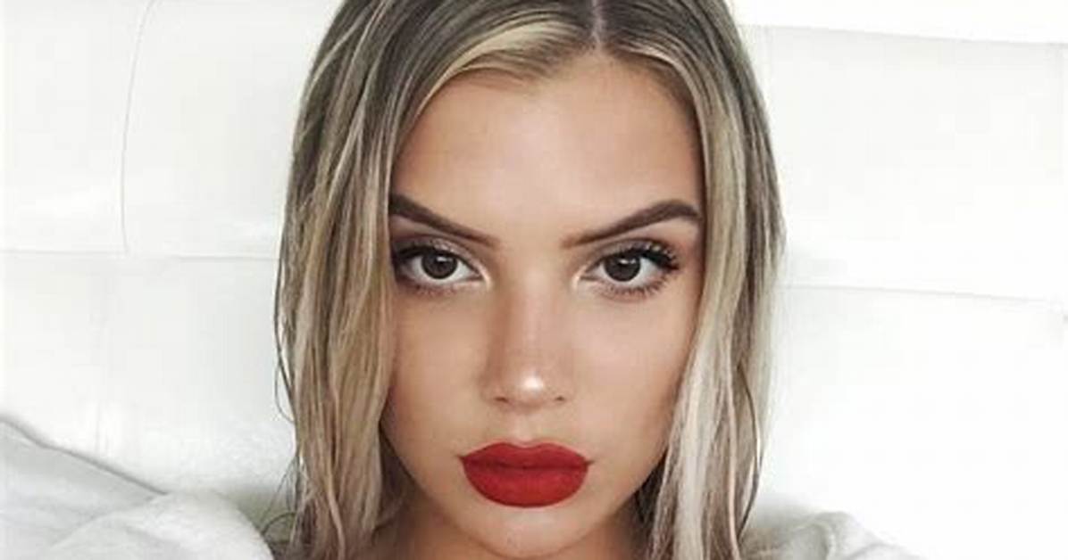 Alissa Violet Biography, Age, Height, Boyfriend, Net Worth & Quick Facts