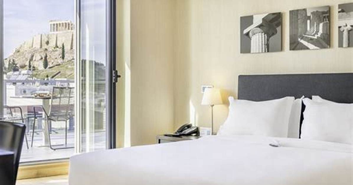 Athens Gate Hotel: a Luxurious Stay in the Heart of Athens