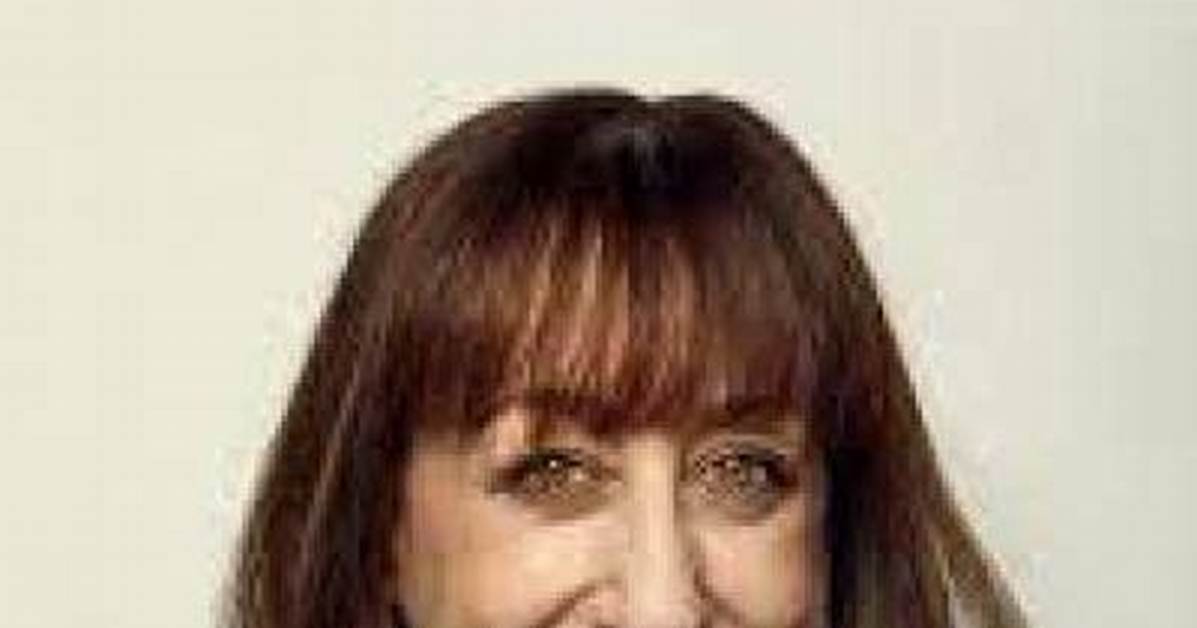 Beth Hall Bio, Wiki, Age, Height, Family, Husband, Daughter, Net Worth, Mom, Movies and Tv Shows