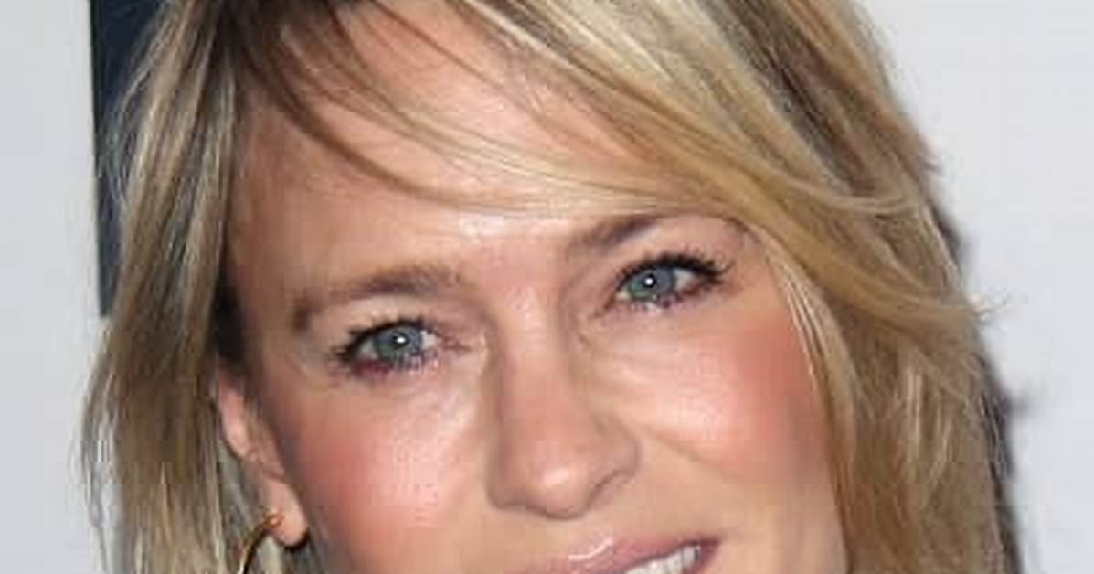 Blinkblog | Robin Wright - Bio, Career, Net Worth, Height, Married, Wiki, Facts
