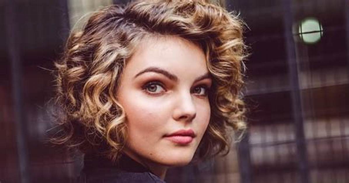 Camren Bicondova Net Worth – How Much Is Camren Bicondova Worth?