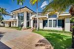 Celebrities That Live in Hawaii – Tropical Retreats