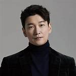 Cho Seung Woo's Relationship Status and Love Life