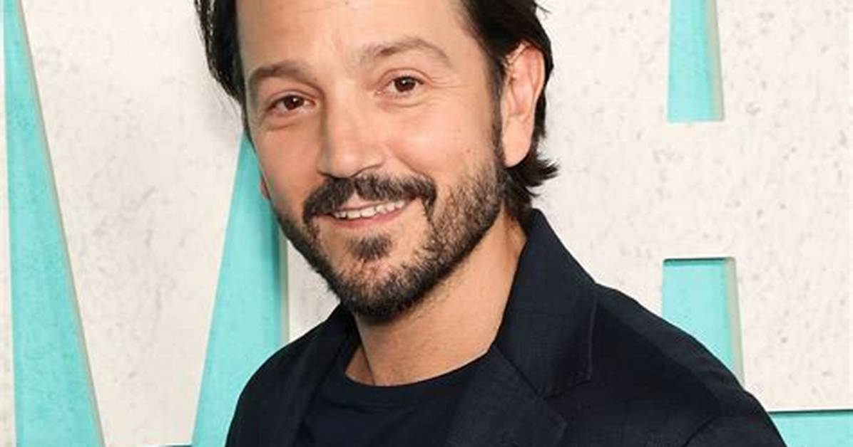 Diego Luna ·