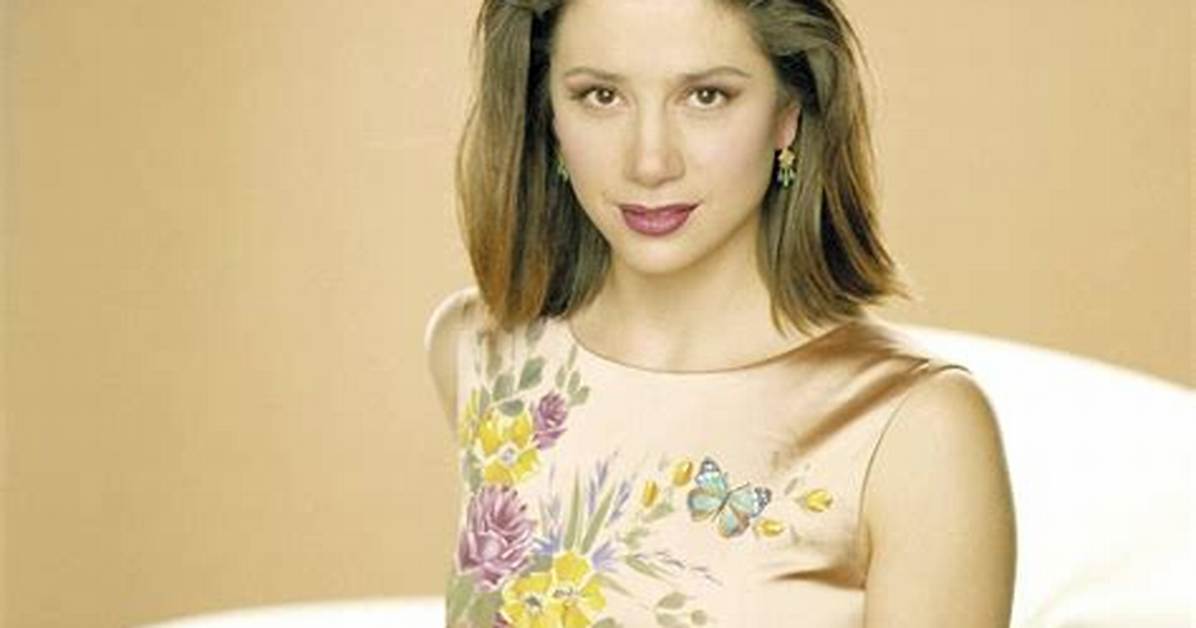 Discovering Young Mira Sorvino: a Star on the Rise