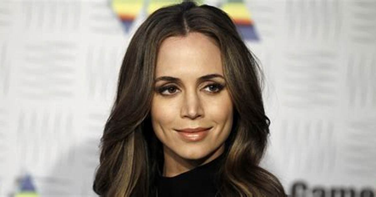 Eliza Dushku Net Worth – How Much Is Dushku Worth?