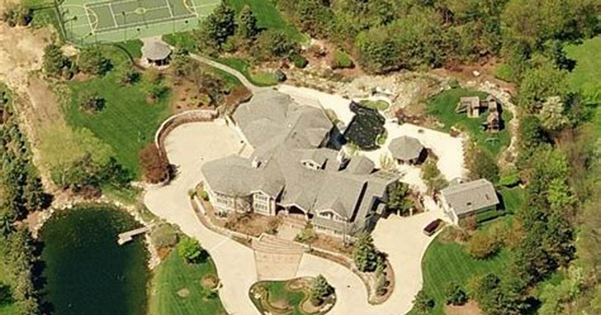 Eminem's Detroit Home: a Deep Dive into the Rapper's Roots