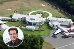 Exploring Casa De John Travolta: a Glimpse into the Actor's Iconic Home
