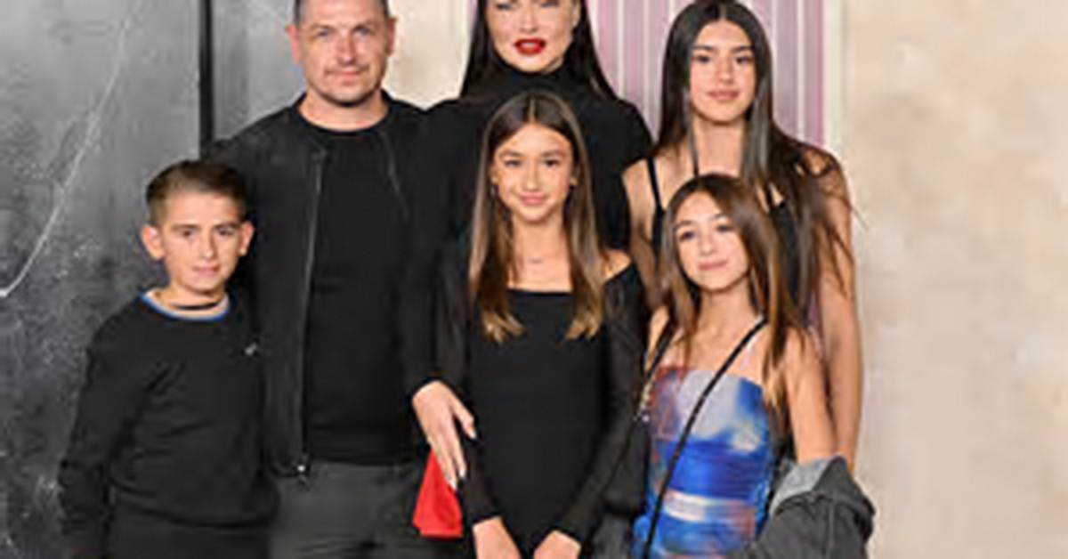 Exploring the Fascinating Adriana Lima Family