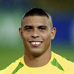 Exploring the Iconic Ronaldinho Buzz Cut: a Style Statement