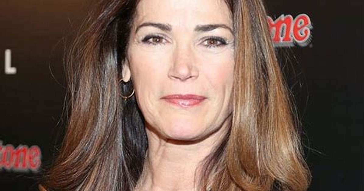 Exploring the Life of Kim Delaney and Her Relationships