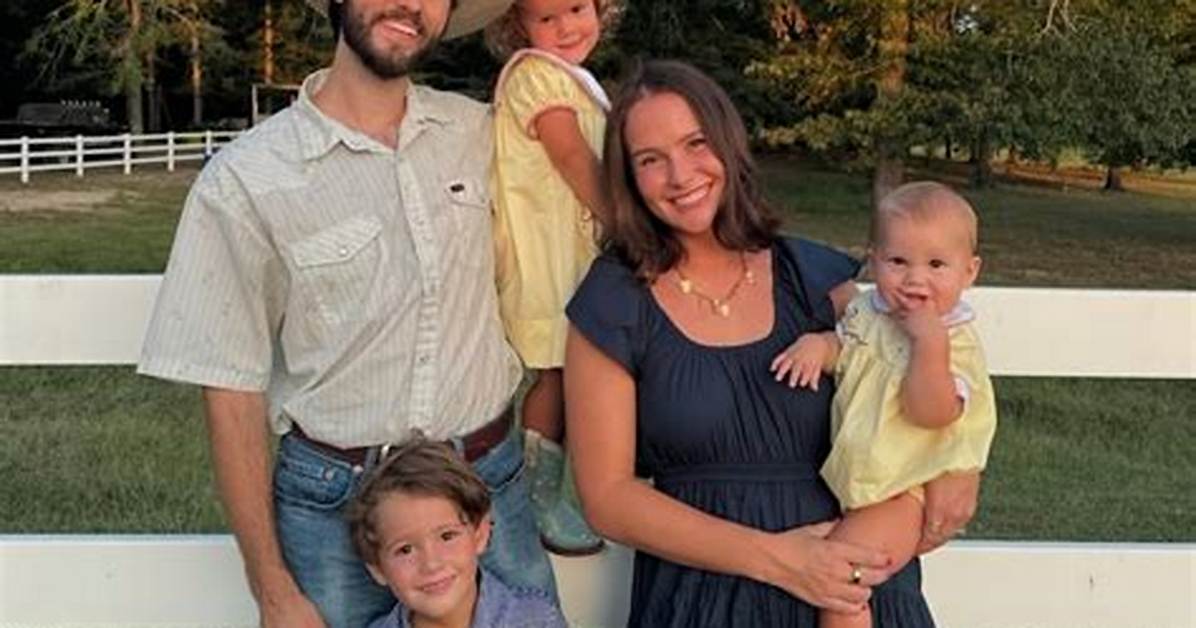 How Mary Kate Robertson Accumulated Her Wealth