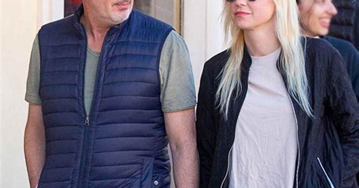 How Rich Is Anna Farris’s Husband? |