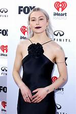 How Tall Is Phoebe Bridgers? Unveiling Her Height