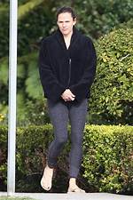 Jennifer Garner – Feet, Shoe Size and Shoe Collection
