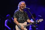Joe Walsh's Health Journey: a Rock Star’s Resilience