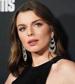 Julia Fox Height Weight