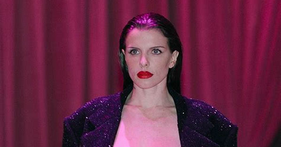 Julia Fox Walked for Alexander Wang's New York Fashion Week Show and People Are Mad