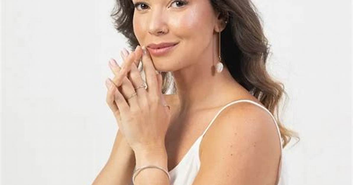 Juliana Carlos- Net Worth, Age, Ethnicity, Husband, Height, Net Worth, Career |