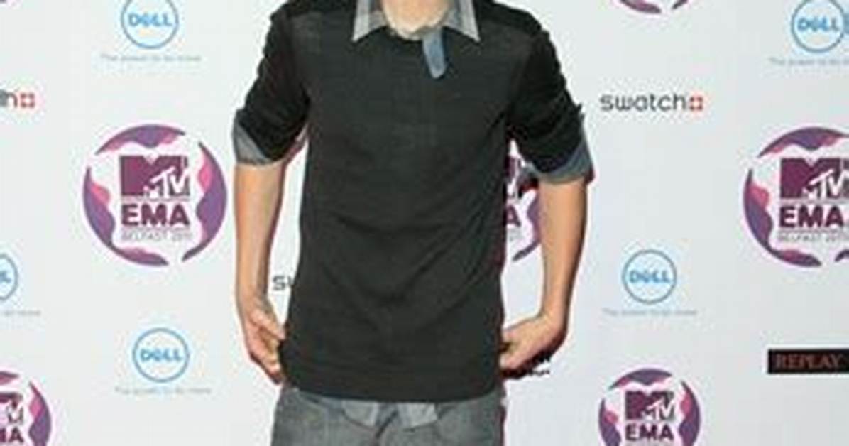 Justin Bieber Height Weight, Chest and Shoe Size