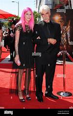 Know Why Cleo Rose Elliott Stabbed Mother Katharine Ross