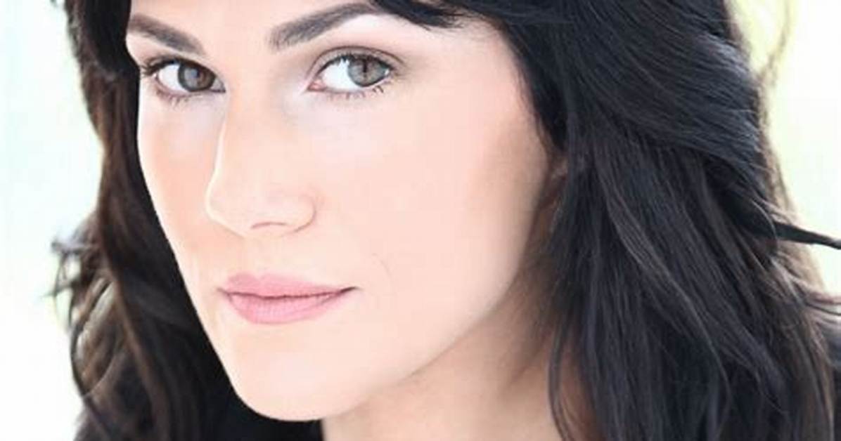 Kyra Zagorsky Bio (Wiki) ·