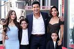 Mario Lopez Wife, Daughter, Family, Age, Net Worth, Height, Is He Gay?