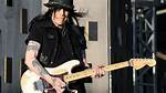 Mick Mars Net Worth – How Much Is Mick Mars Worth?