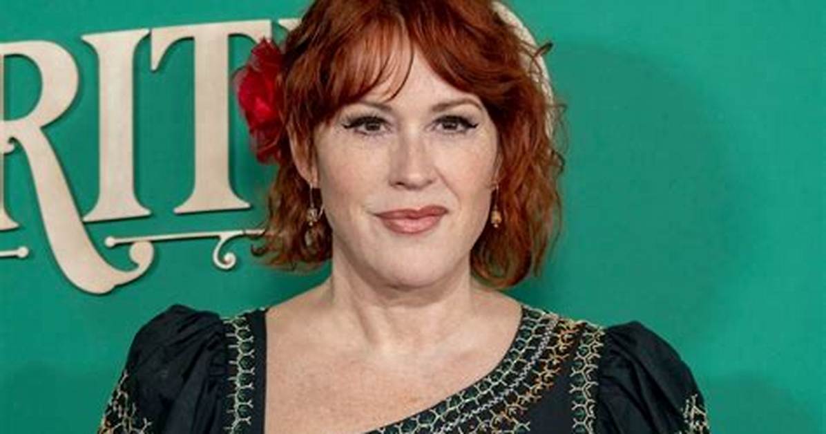 Molly Ringwald Net Worth – How Much Is Ringwald Worth?