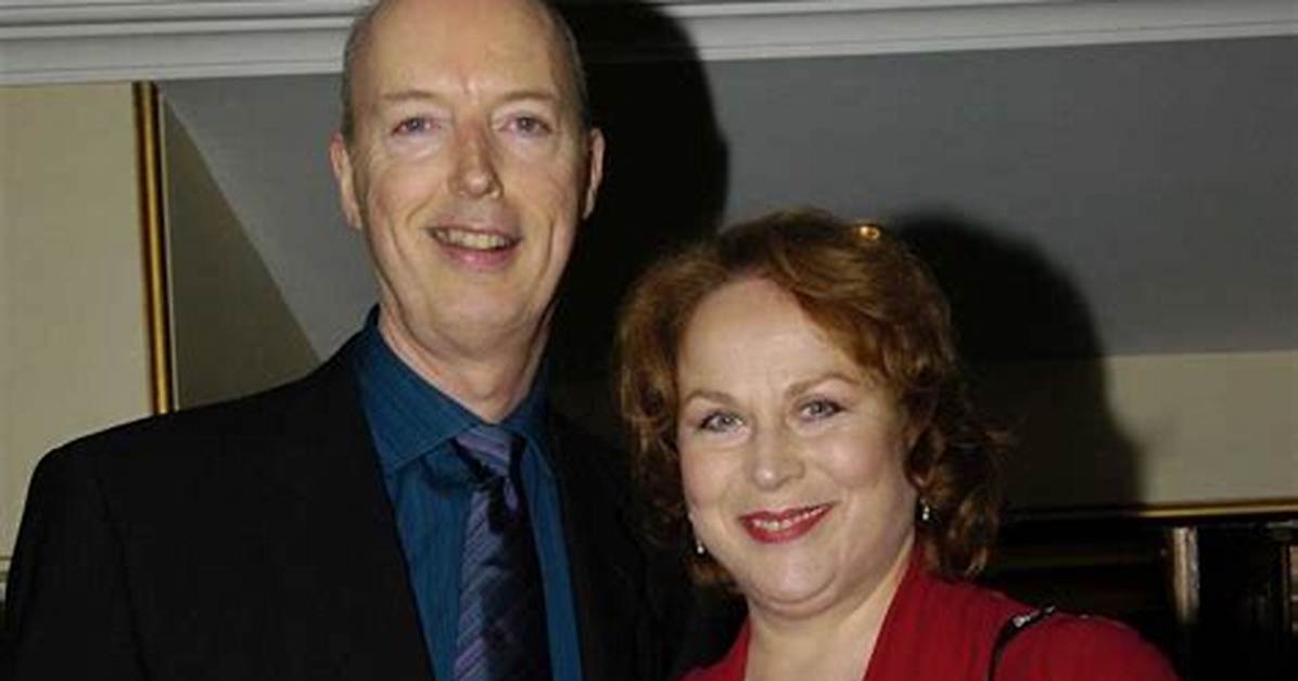 Pam Ferris Husband Roger Frost Relationship Timeline, Family with Children