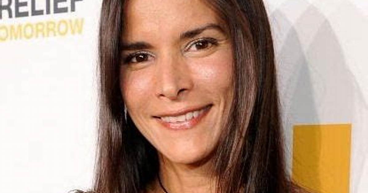 Patricia Velasquez Net Worth – How Much Is Patricia Velasquez Worth?