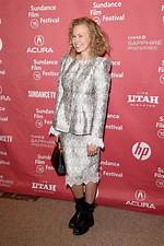 Penelope Mitchell Net Worth – How Much Is Penelope Mitchell Worth?