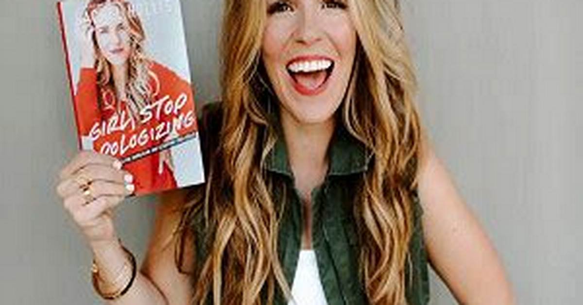 Rachel Hollis Religion: What Religion Is Rachel Hollis?