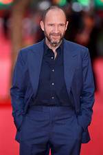 Ralph Fiennes Net Worth – How Much Is Fiennes Worth?
