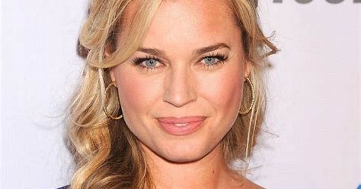 Rebecca Romijn Net Worth – How Much Is Romijn Worth?
