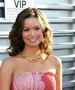 Summer Glau Net Worth – How Much Is Glau Worth?