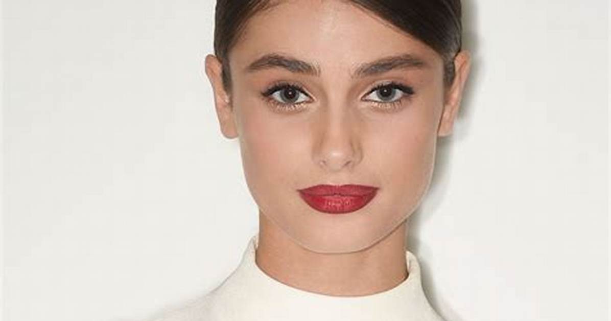 Taylor Marie Hill Net Worth – How Much Is Taylor Marie Hill Worth?