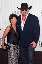 Toby Keith's Wife: the Love Story Behind the Country Music Star