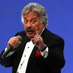 Tony Orlando Bio, Wiki, Age, Height, Wife, Children, Tony Orlando and Dawn, Songs, and Net Worth