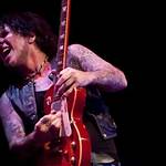 Tracii Guns Net Worth – How Much Is Tracii Guns Worth?