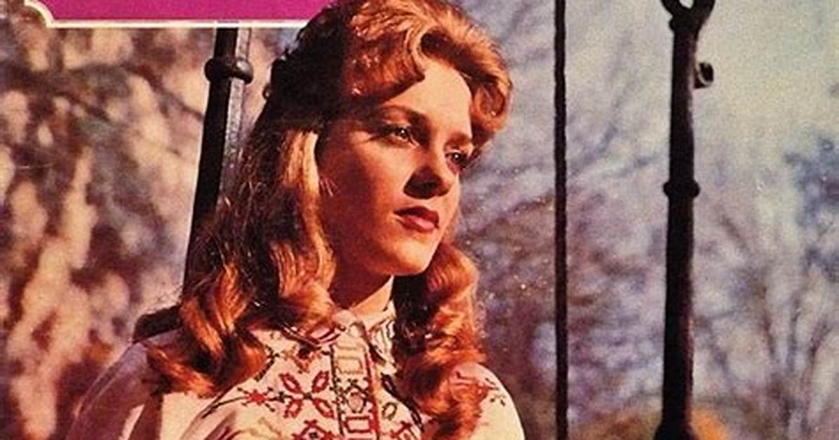 Uncovering Connie Smith's Age When She Married Marty Stuart