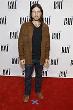 Unveiling Lukas Nelson's Height and Weight: Discoveries and Insights