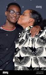 Who Is Aunjanue Ellis Husband and Is She Pregnant?