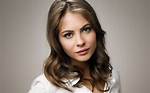 Willa Holland Net Worth – How Much Is Holland Worth?