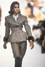 Yasmeen Ghauri: the Journey of a Fashion Icon