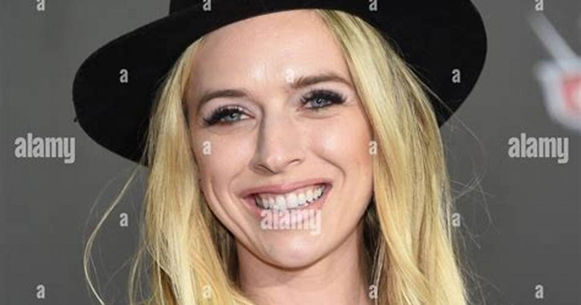 Zz Ward |